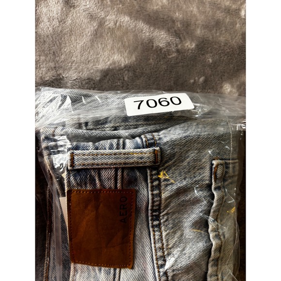 Aeropostale High Rise Baggy Distressed Jeans Light Wash Non Stretch 8S 4000 - Picture 15 of 15